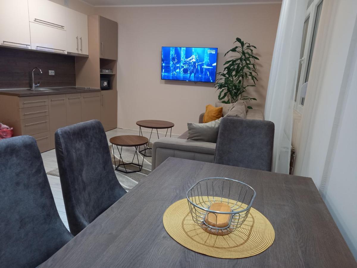Leda Apartmani Semendria Exterior foto