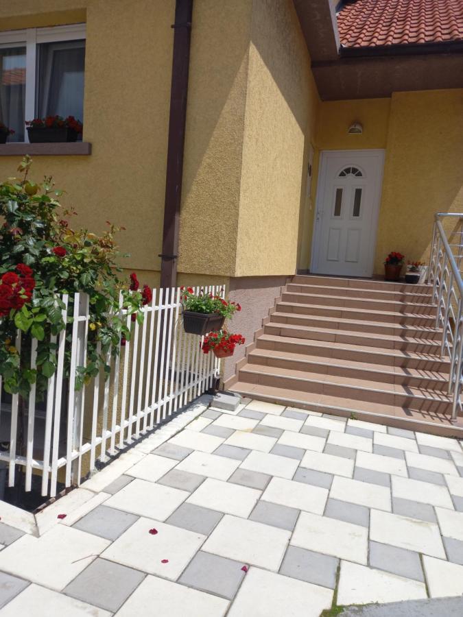 Leda Apartmani Semendria Exterior foto